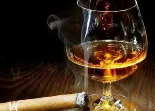 为什么吃药不要抽烟喝酒？